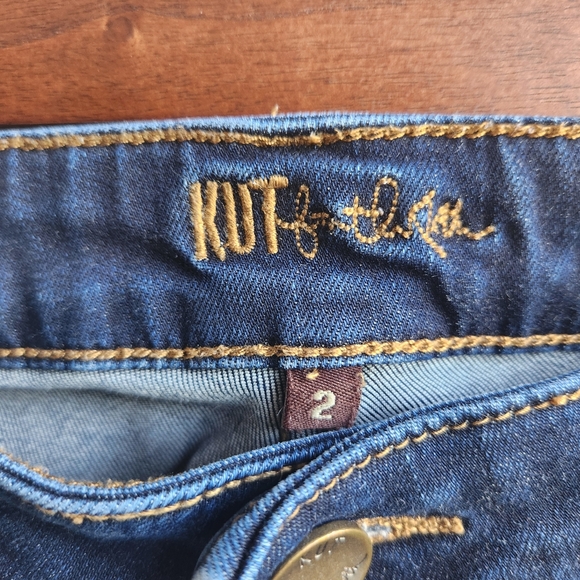 Kut from the Kloth Reese Ankle Straight Leg Distressed Denim Jeans Size 2 - Picture 3 of 10
